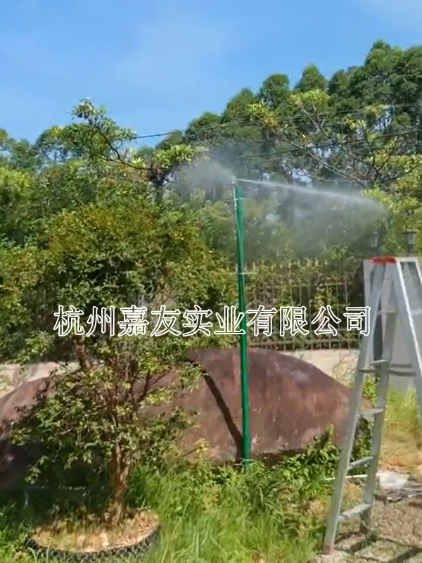 福建光泉光电孔雀园安装嘉友喷雾降温系统